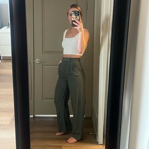 SOLD Aritzia Wilfred Linen Effortless Pant in Dark Sage 🍃